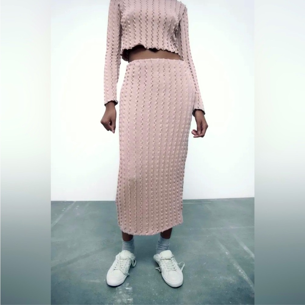 Zara Textured/Structured Knit Midi Skirt size L